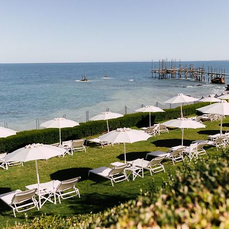 Baia Delphis Resort Vasto Bagian luar foto