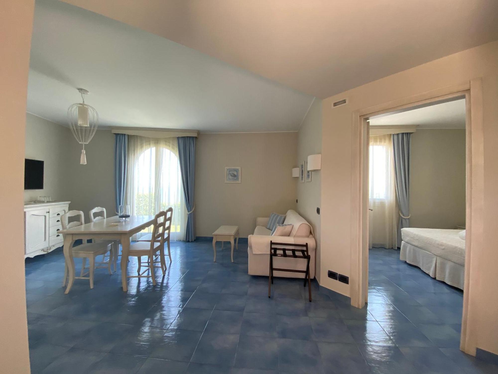 Baia Delphis Resort Vasto Bagian luar foto