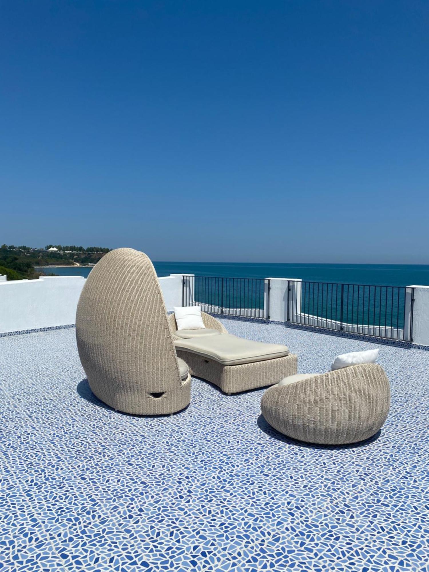 Baia Delphis Resort Vasto Bagian luar foto