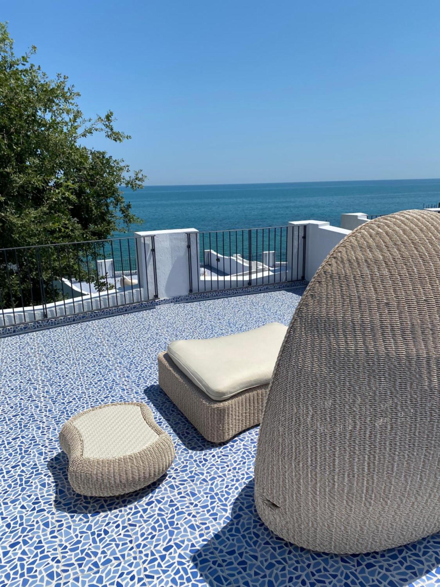 Baia Delphis Resort Vasto Bagian luar foto