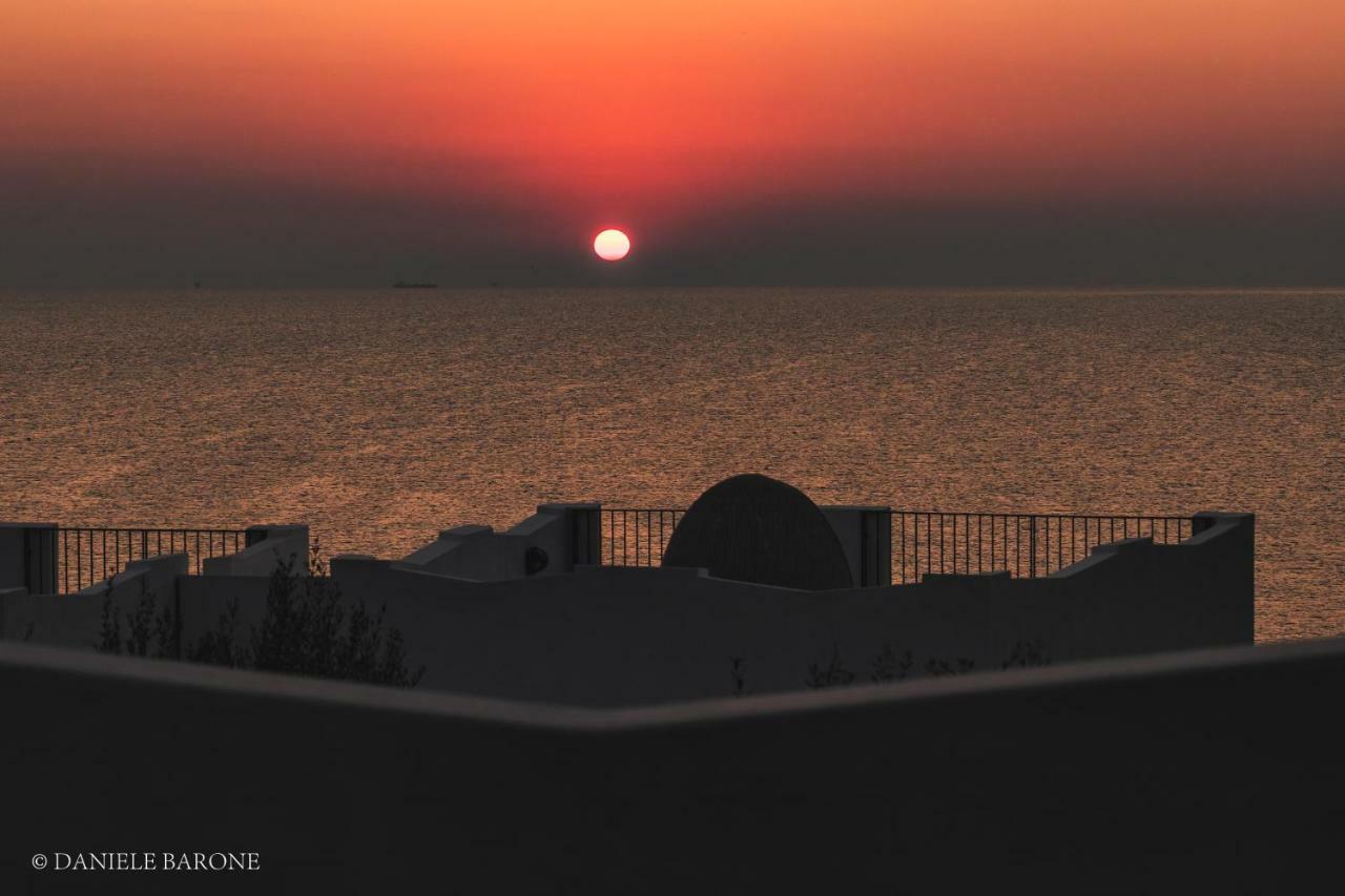 Baia Delphis Resort Vasto Bagian luar foto